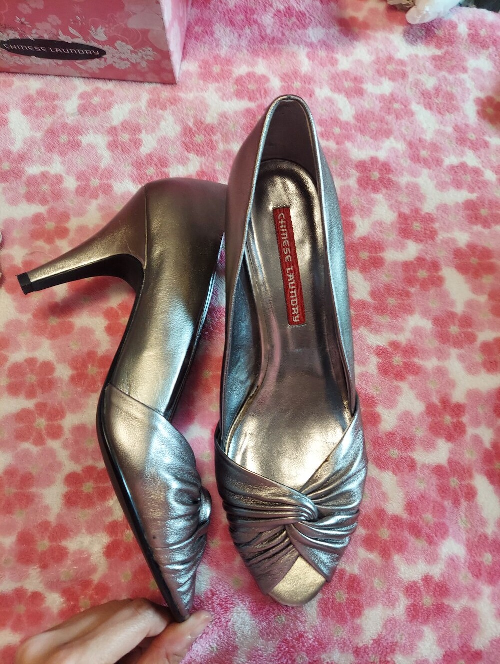 Size 10 Chinese Laundry Champagne Colored Pumps